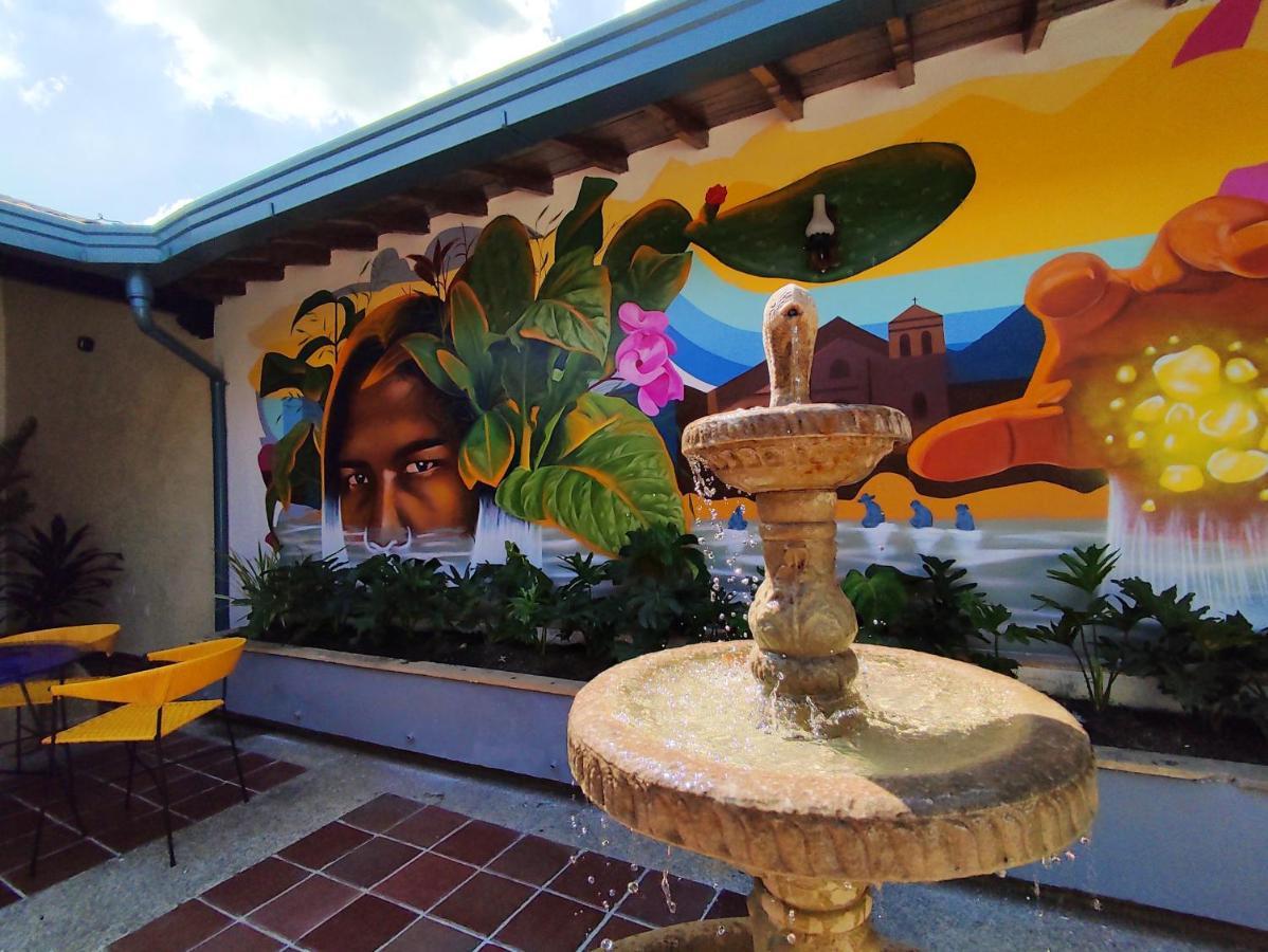 Trip Monkey Giron Hotell Eksteriør bilde