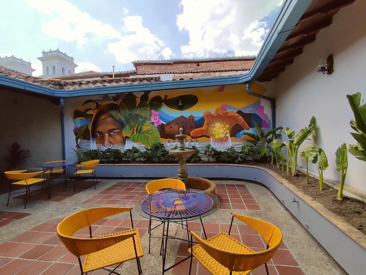Trip Monkey Giron Hotell Eksteriør bilde