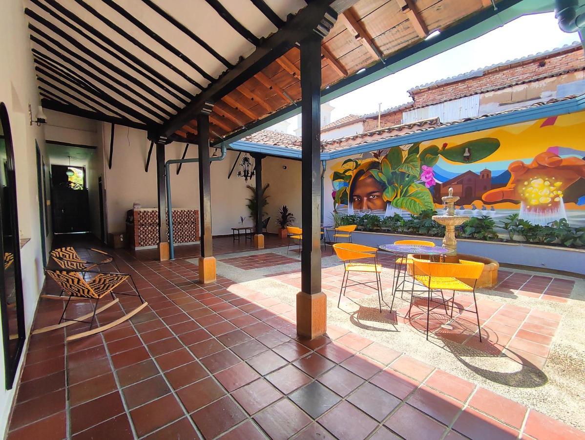 Trip Monkey Giron Hotell Eksteriør bilde